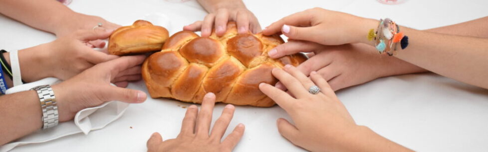 Blessing Over the Challah, Shabbat